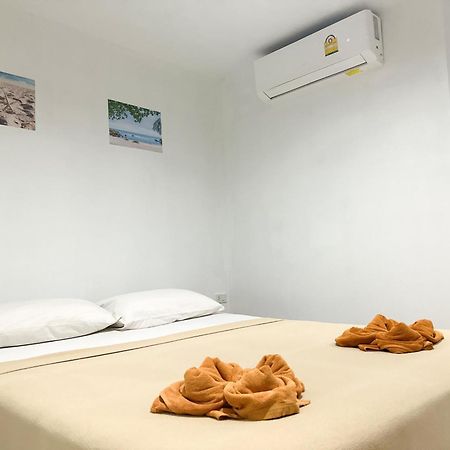 Bang Sit Guest House Phi Phi Don Exterior foto